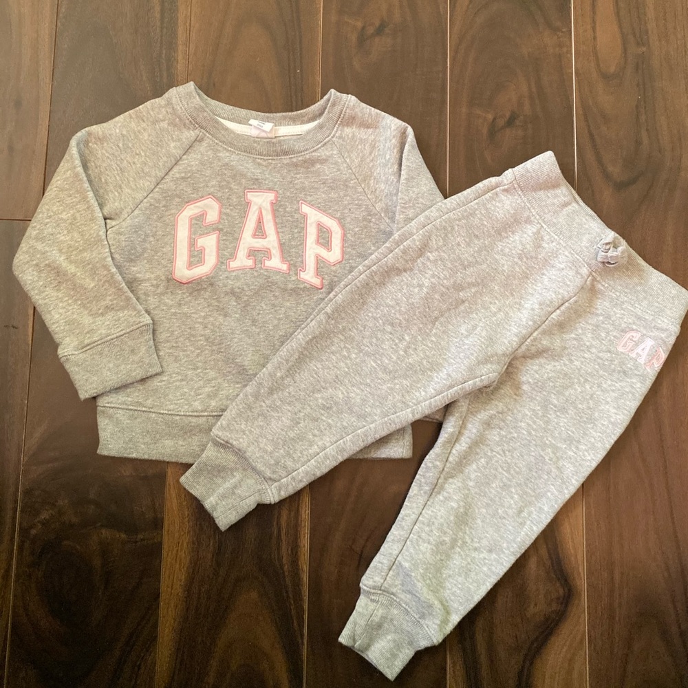 Baby Gap Toddler Girl’s Gray/Pink Jogger Set